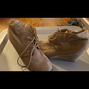 Arizona Wedge Booties